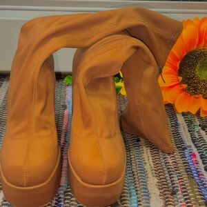 Women's Tan Platform Boots